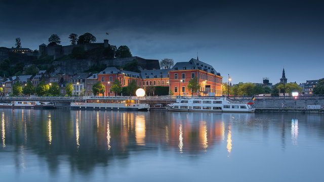 Namur et sa citadelle &agrave; l'heure bleue