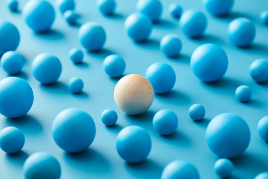One ball among different spheres