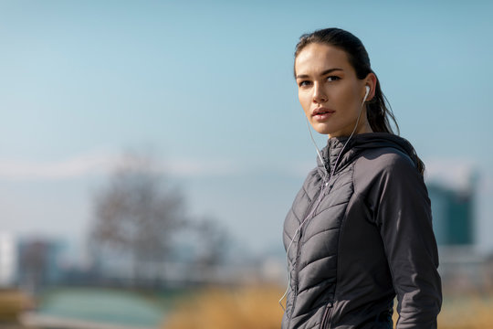 Portrait of beautiful sports woman