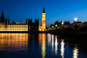 Fototapeta na wymiar Big Ben and House of Parliament at night