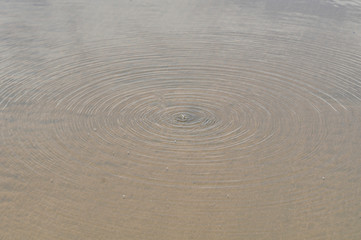 Fototapeta na wymiar Círculos Concéntricos en la Playa