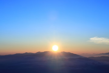 山頂（木曽駒ヶ岳）からの日の出