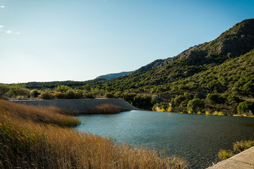 Naklejka premium lago y sierras magici