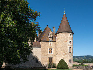 Fototapeta na wymiar château de Corcelles dans le Beaujolais en France