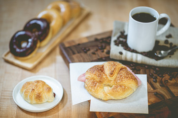 Donut Shop - Croissant with Ham & Cheese