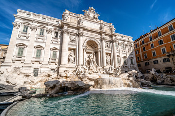 Fototapeta na wymiar Trevi Fountain, Roma, Itally, Sunny day