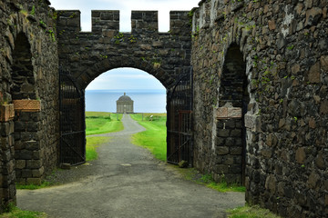 Fototapeta na wymiar Mussenden Temple Downhill Demesne Irlandia Północna