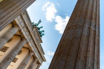 Naklejka premium Low angle view of the Brandenburg Gate in Berlin at evening
