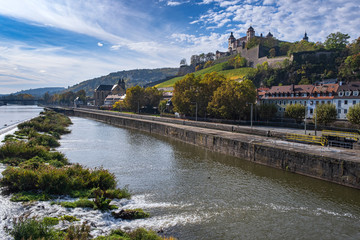 Die Festung Marienberg in W&uuml;rzburg/Deutschland und der Main