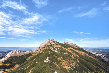 Piękny widok na szczyt Giewont w górach Tatrach. Tatrzański Park Narodowy.