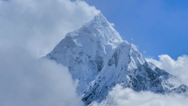 Time lapse of the majestic landscape at Ama Dablam mountain range in Nepal