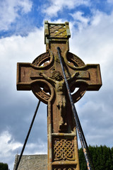Celtycki krzyż na cmentarzu Irlandia Północna - obrazy, fototapety, plakaty