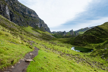 Wandern entlang des Skye Trail auf der isle auf Skye in Schottland
