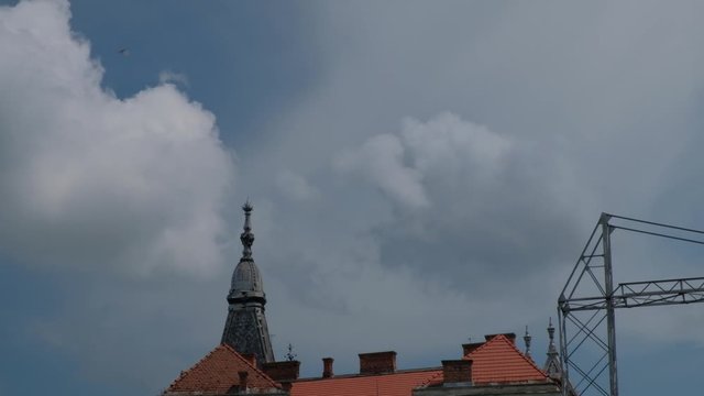 Torre, nubes, p&aacute;jaros, Cluj-Napoca, Ruman&iacute;a