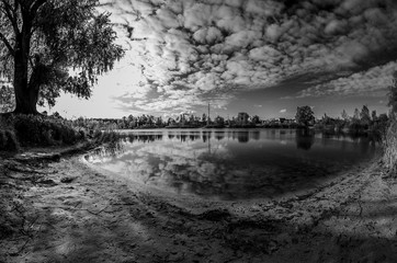 пруд,речка,река,небо,озеро.