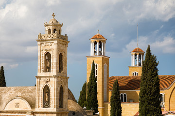 Fototapeta na wymiar The old church of Saint George in the main ssquare of Paralimni