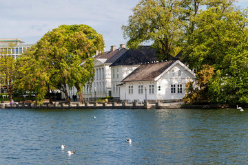 Fototapeta na wymiar White and beautiful old houses Stavanger in Norway