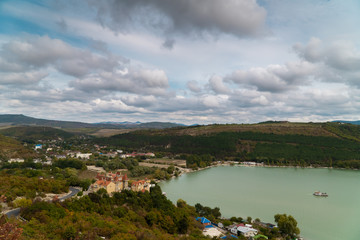 Fototapeta na wymiar Lake Abrau and its attractions in the vicinity of Novorossiysk.