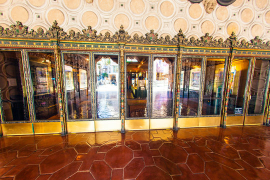 entrance of El Capitan Theatre