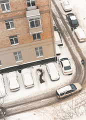 Obraz premium snow covered european city yard