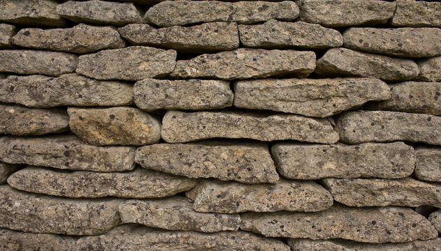 Natural Cotswold Stone Wall