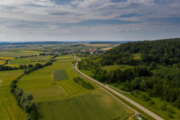Fototapeta na wymiar Felder - Wald - Wiesen - Luftaufnahme