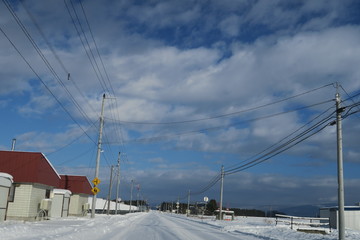 日本国北海道の雪のある冬の風景