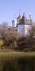 a walk on a sunny autumn day in Moscow churches