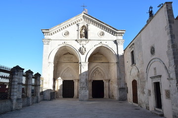 Fototapeta na wymiar St Michael Cathedral in Monte Sant' Angelo