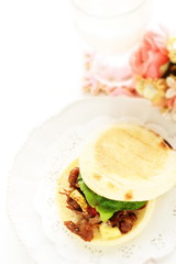  English muffin and Yakiniku beef sandwich