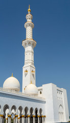Fototapeta na wymiar Abu Dhabi Sheikh Zayed Grand Mosque