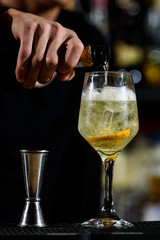 Champagne glass with lemon slice 