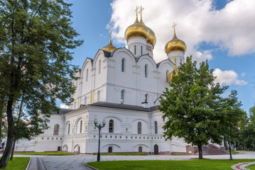 Fototapeta na wymiar Cathedral of the Assumption. Yaroslavl, Russia.