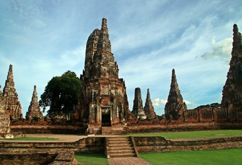 Templo budista de Wat Chaiwatthanaram en Ayutthaya (Tailandia).
