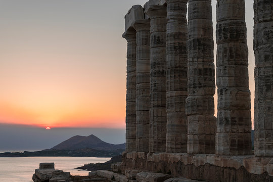 Le colonne del Tempio di Poseidone al tramonto, Capo Sunio, Grecia