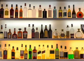 Luxury alcohol bar, beverages for cocktails - obrazy, fototapety, plakaty