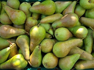 pears at the market