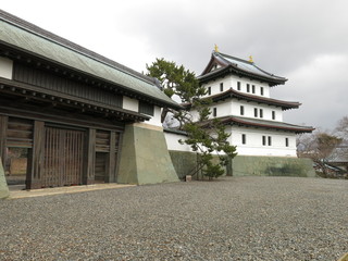 Fototapeta premium 松前城（福山城）天守と本丸御門