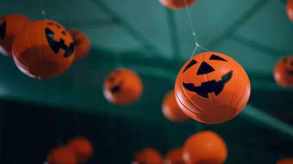 Halloween Pumpkin.Adorned on the ceiling, there are many pumpkins, celebrating the festival of releasing ghosts in October.