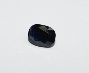 sapphire facet cut gemstone