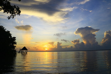 atardecer en bacalar
