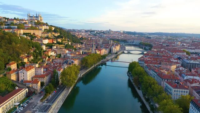 「Lyon」の写真素材 | 1,566,069件の無料イラスト画像 | Adobe Stock