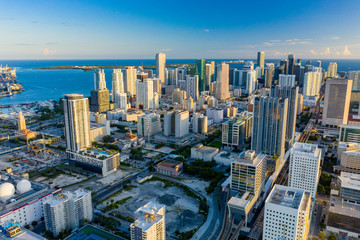 Fototapeta na wymiar Beautiful aerial landscape city photo Downtown Miami FL USA