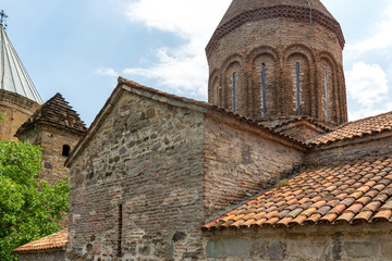 Fototapeta na wymiar Church of the virgin Mary in Ananuri fortress