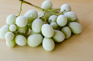 Frozen green grapes