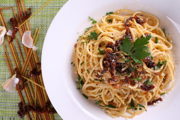 spaghetti with seafood