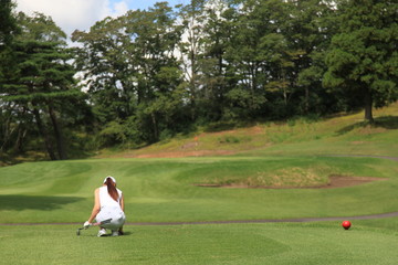 女性ゴルファー