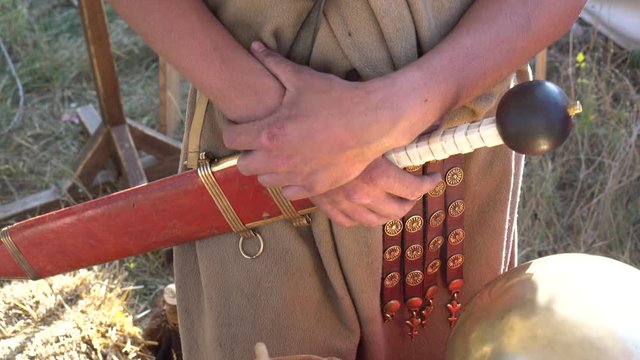 Roman legionary. The weapons of the Roman imperial army. The Republican gladius (Spanish sword) 