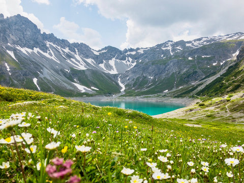L&uuml;nersee im R&auml;tikon (Montafon, Brandnertal, Vorarlberg, &Ouml;sterreich)
