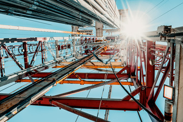 Oil Drilling Derrick with Top Drive, Drill Pipe, Kelly Hose For Oil and Gas Exploration